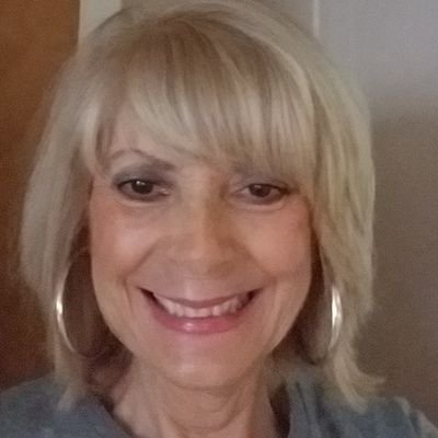 pink_lady56: Let me adjust my crown and get my day startedâ™•  I voted for Trump. I support him. I'm not here to debate liberals because I'm not the jackass whisperer.
